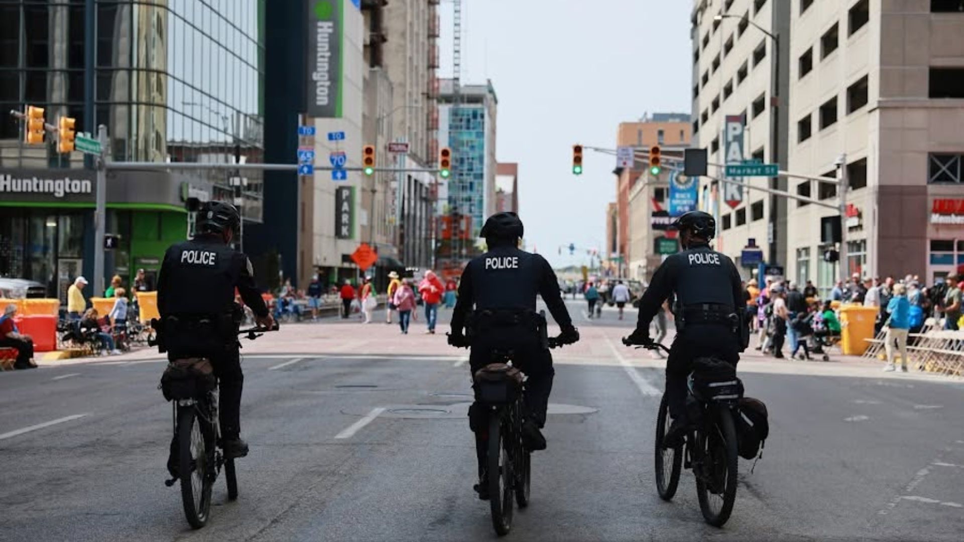 Indianapolis police are preparing for a busy weekend after officers found social media posts advertising juvenile “parties” and other large gatherings that have not been approved by the city.