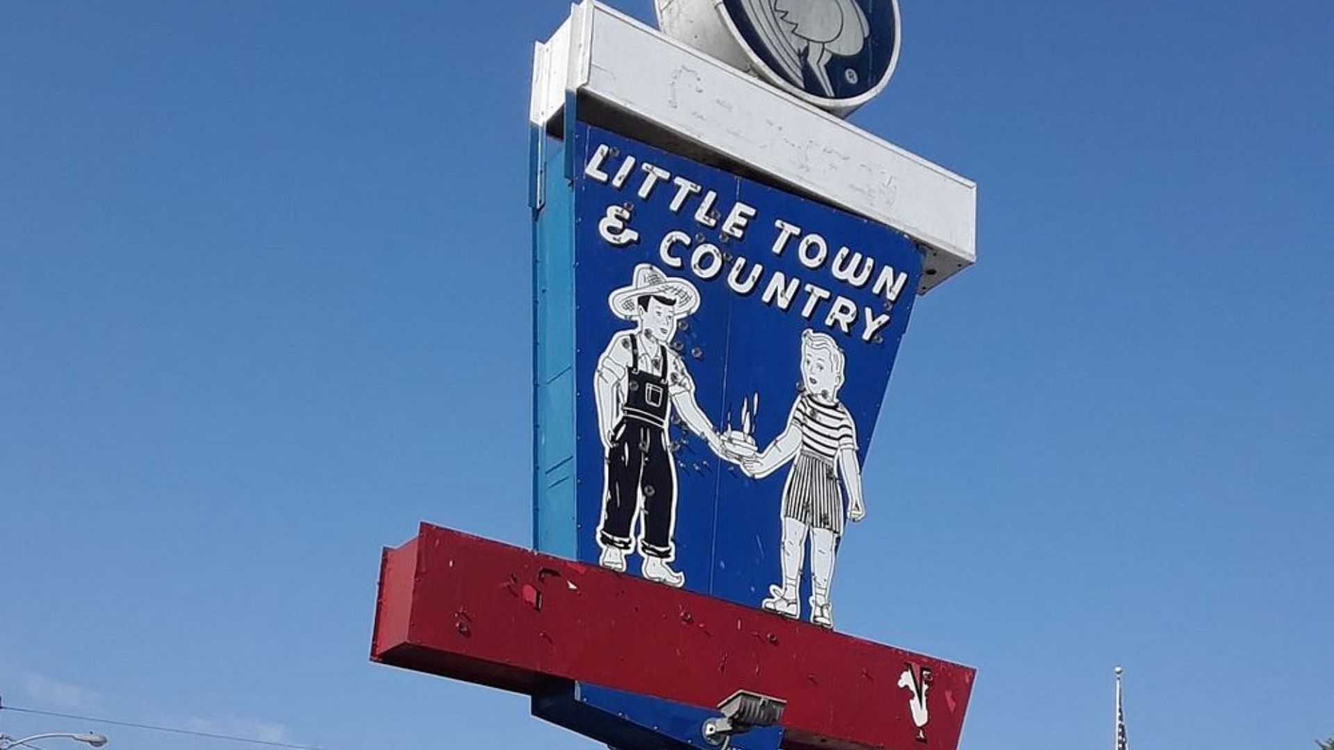 Little Town & Country Restaurant is located at 355 U.S. Highway 42 in Bedford, Kentucky. It sits in a region of rolling roads, farmland, and small Ohio River communities where the route itself can be a pleasant alternative to long stretches of interstate driving.